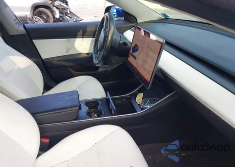 2019 Tesla Model 3 z USA, uszkodzony, nr VIN 5YJ3E1EB6KF192186